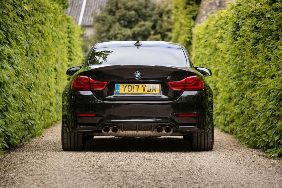  BMW M4 Coupe (F82) 2017 года  (UK) (фото 6 из 26)